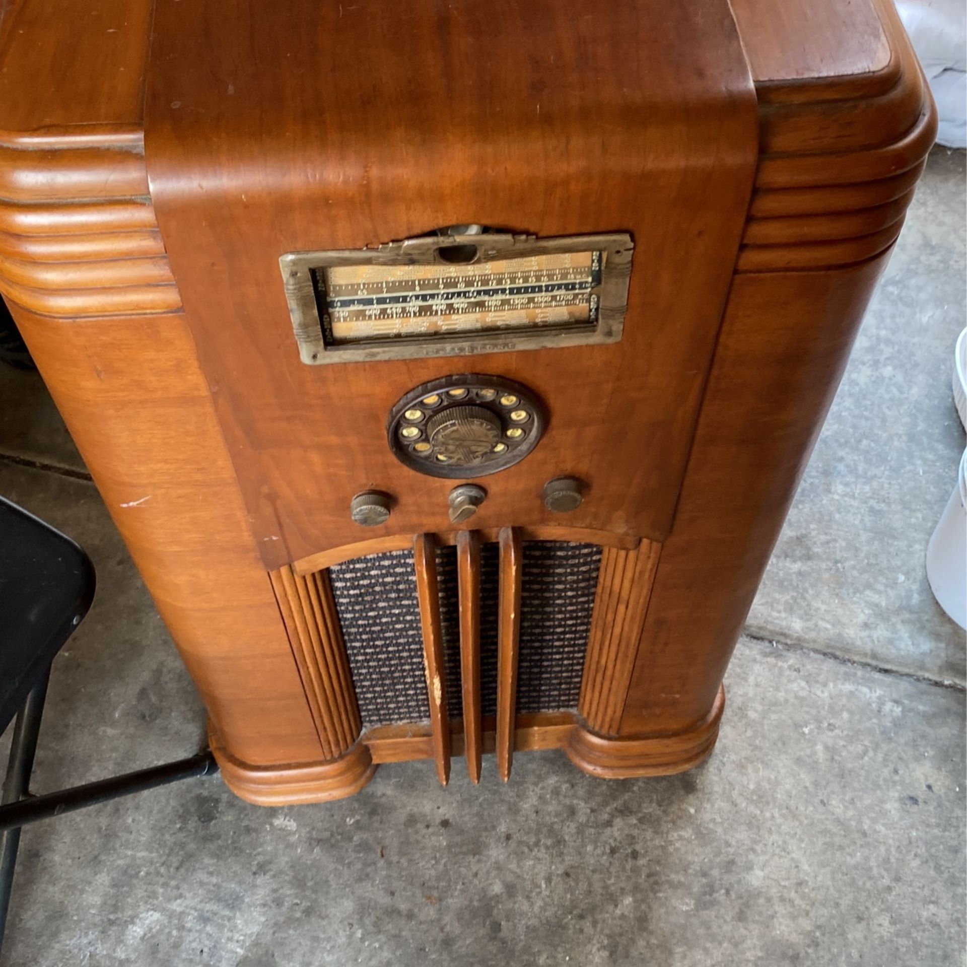 Antique Upright Radio From The 1950S