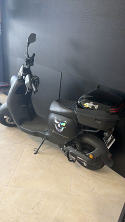 Electric moped / scooter