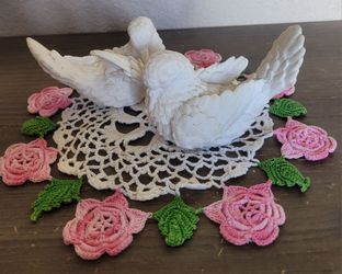 A. Santini White Dove Figurine Pair ceramic Style Birds Made in Italy 2 Piece