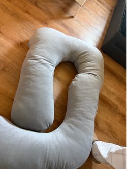 Pregnancy pillow