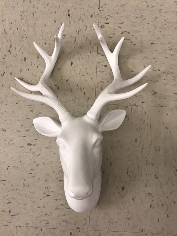 White Ceramic Deer Head Simply Beautiful Hang Anywhere In Your Home White Ceramic Deer Head Simply Beautiful Hang Anywhere In Your Home Household Pembroke Pines Fl Offerup