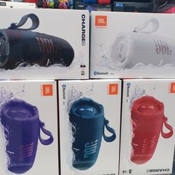 JBL Charge 6 Portable Bluetooth Speakers.  Brand New 