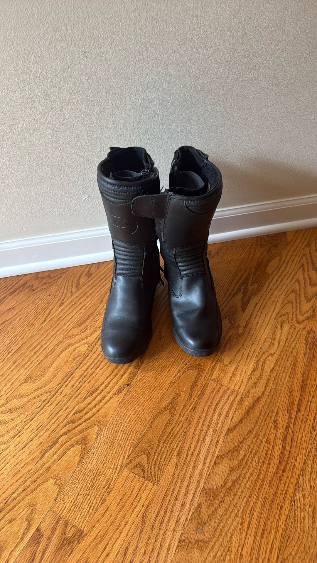 Black Size 8 Women’s Motorcycle Boots