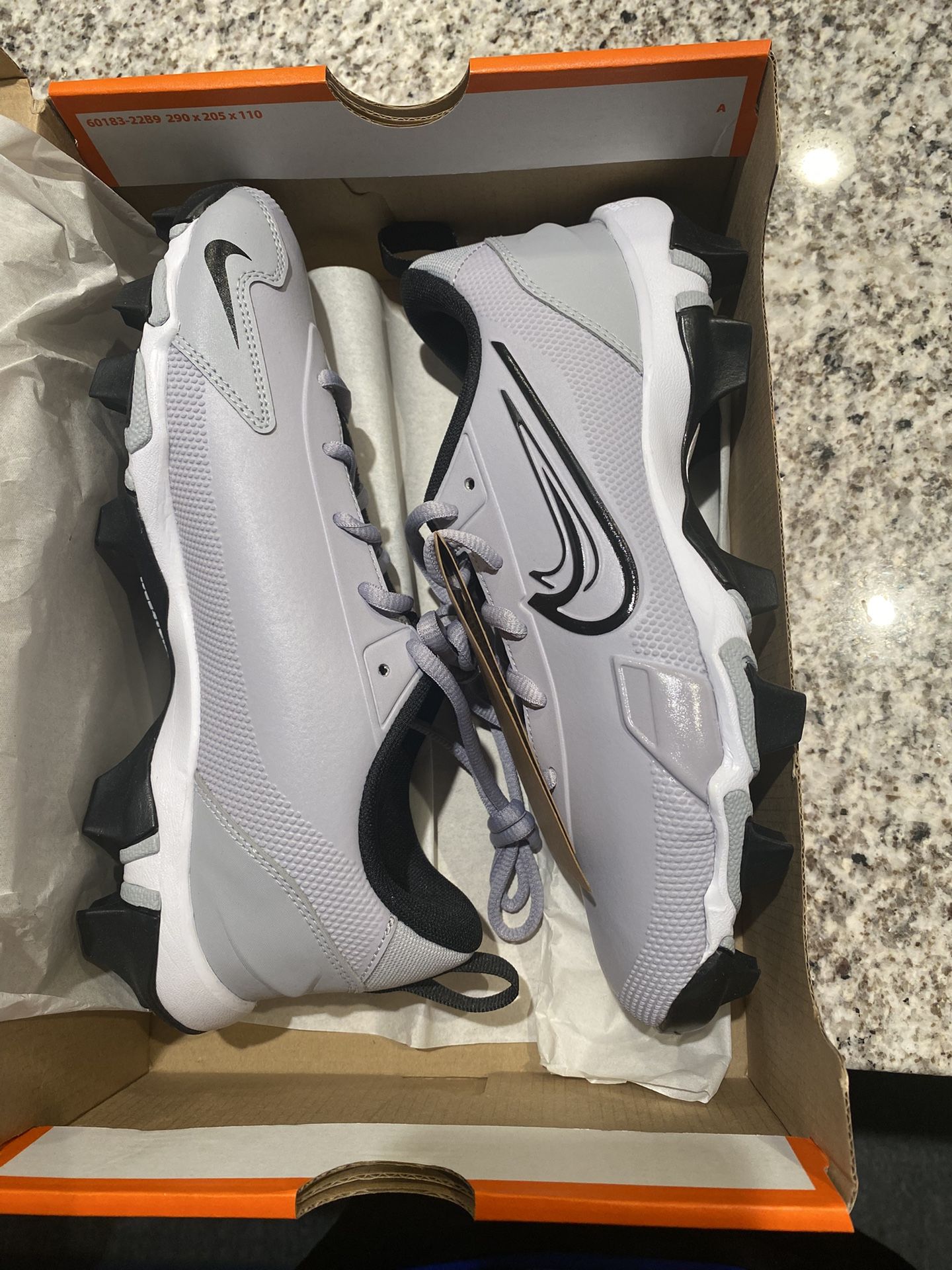 Nike TROUT Baseball Cleats Youth Size 6