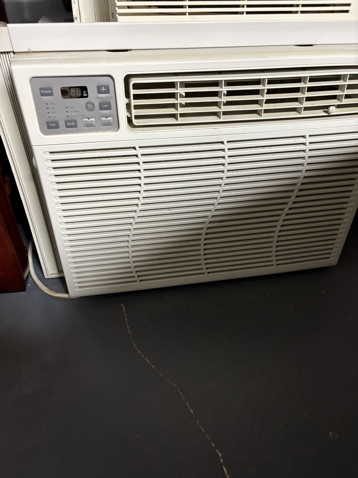 GE Air condition 14,000 BTU with Remote