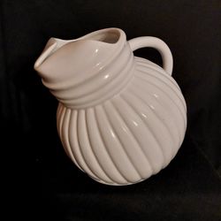 Betty Crocker Pitcher 