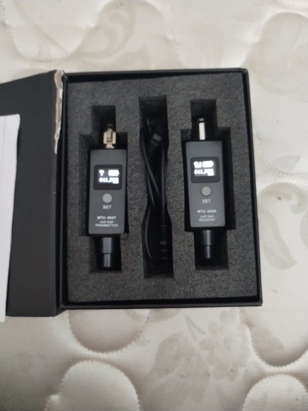 UHF Microphone Wireless System