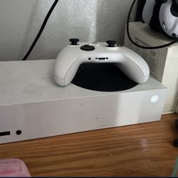 Xbox Series S With 1 Controller 