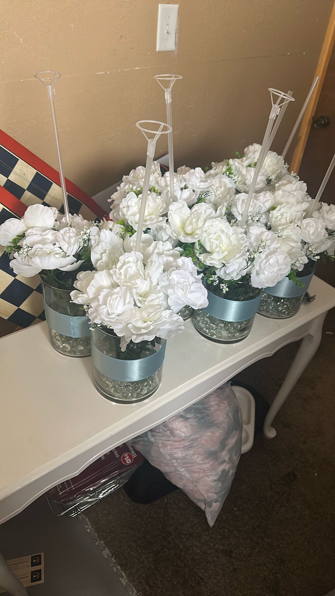 Wedding Flower Pots With White Flowers Decoration