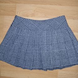 Size Medium Plaid Skirt