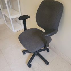 Office Swivel Chair $10.00