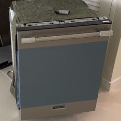  Dishwasher