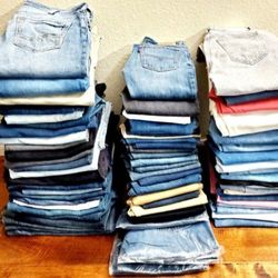 (75) Pairs Of Jeans Lot.  Men's/Women's/Youth/kids.  Levi's, Lee, Hilfiger,Arizona, Hollister, Wrangler, Zara, GAP, Old Navy, American Eagle. And More