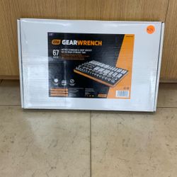 GEAR WRENCH 1/2” GWMSSKT12MM 67 PIECE METRIC STANDARD & DEEP SOCKET SET IN FOAM STORAGE TRAY 
