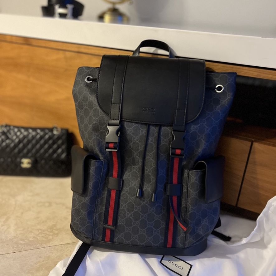 Supreme Backpack for Sale in Miami, FL - OfferUp
