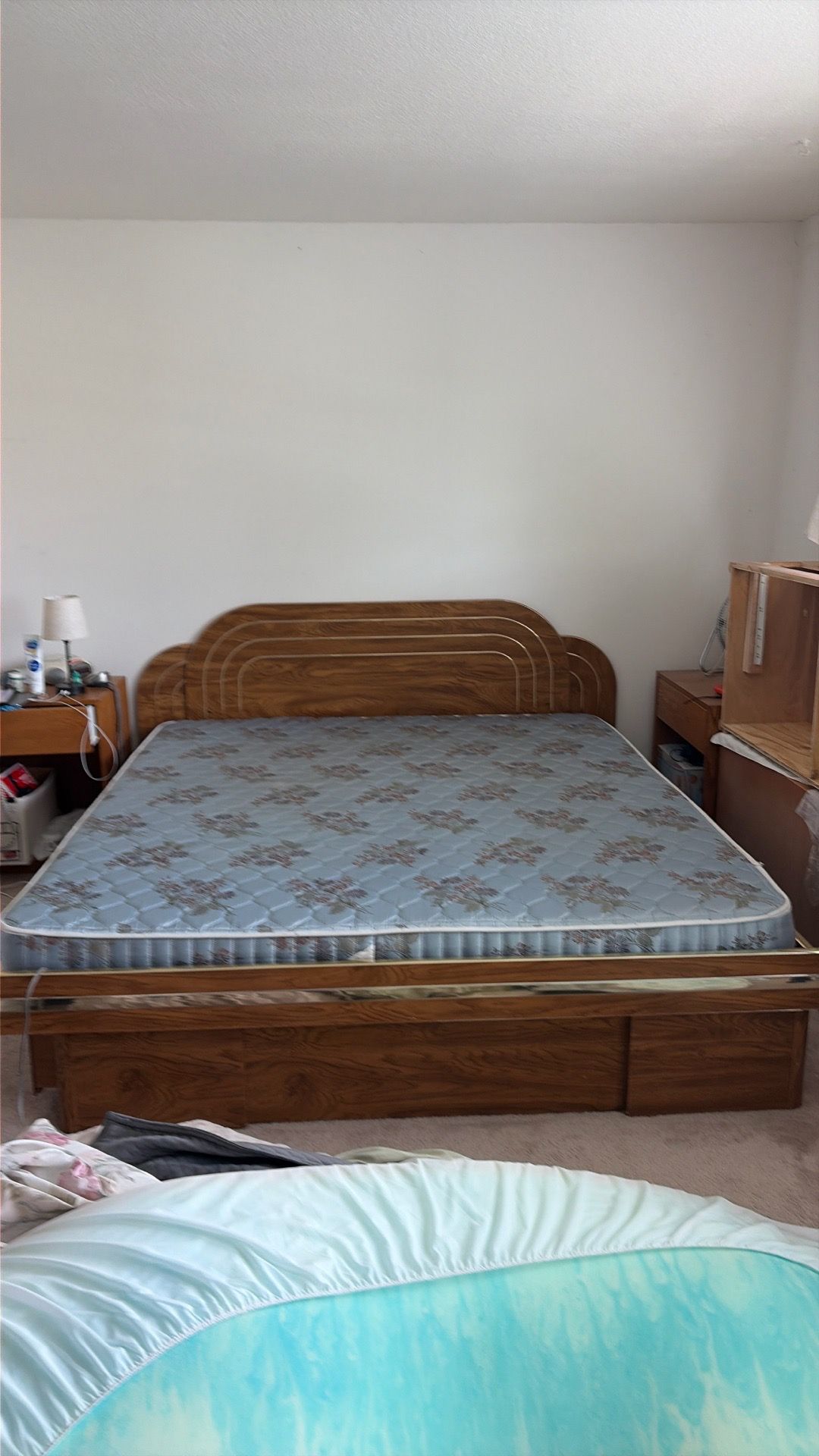 King bed frame with 6 drawers for storage and mattress