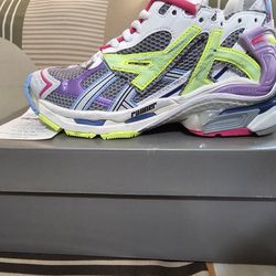 Balenciaga Runner Sneaker multi color size 40 / size 7 US
