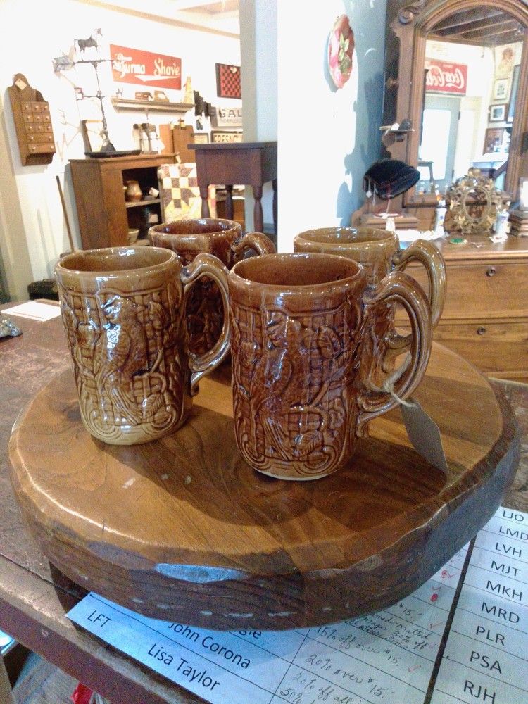 Antique Set Of 4 Bennington Parrot Mugs
