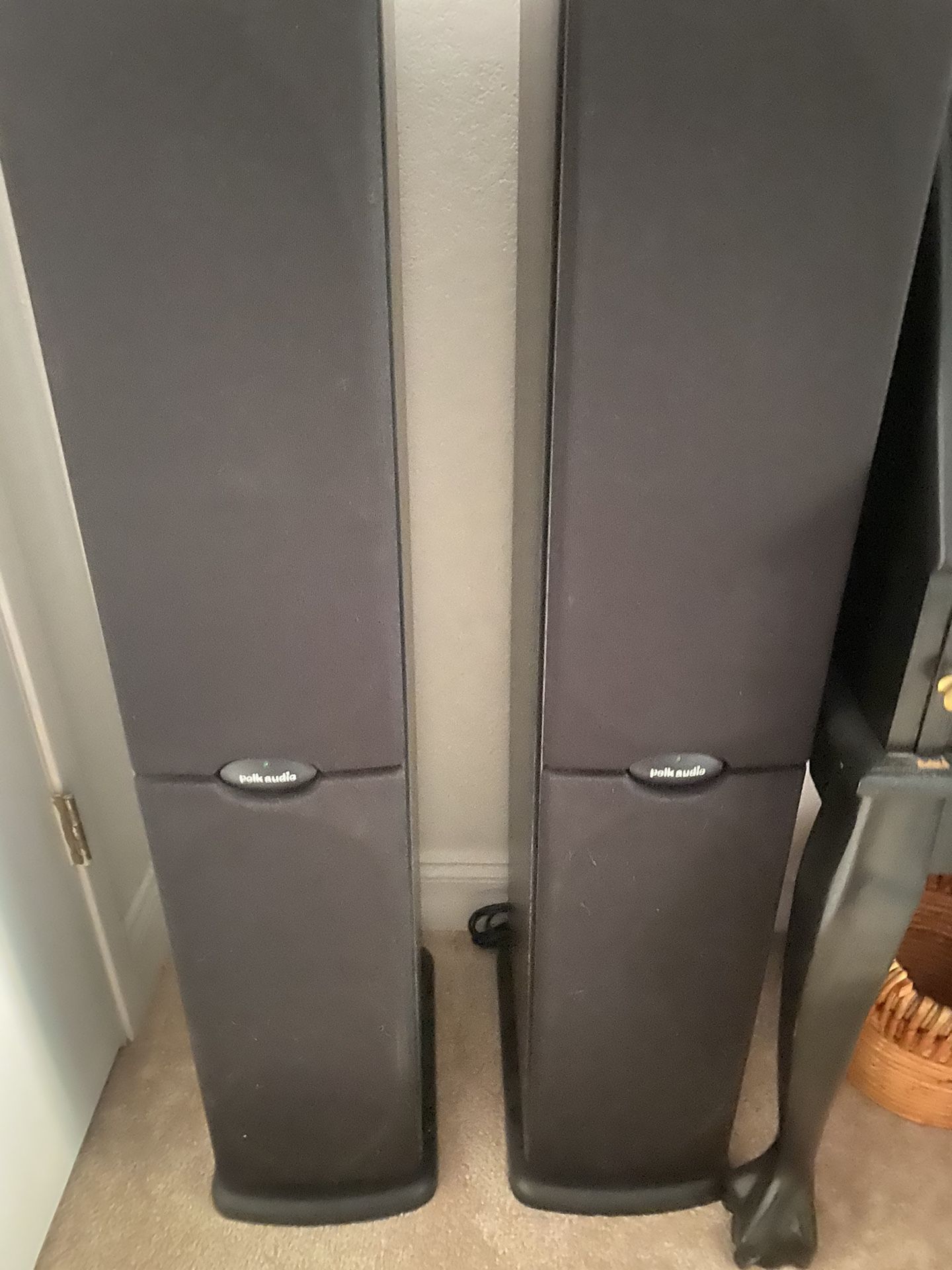 Polk Audio Tower Speakers RT 1000 I