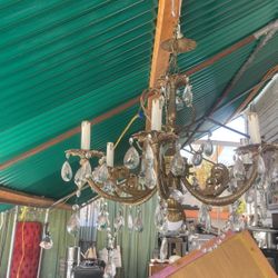 Crystal Chandeliers & Hanging Lamps