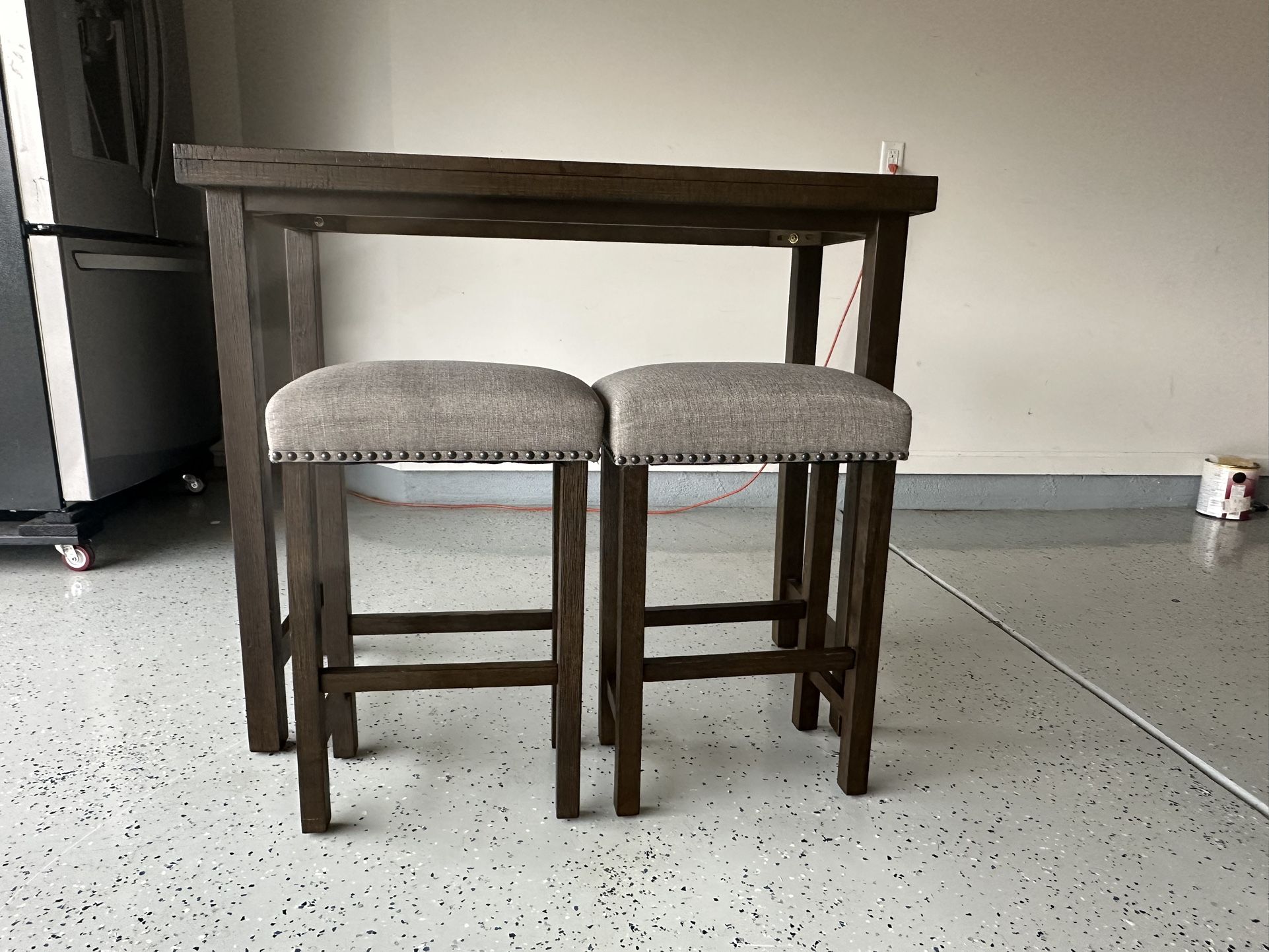 Bar stools with table