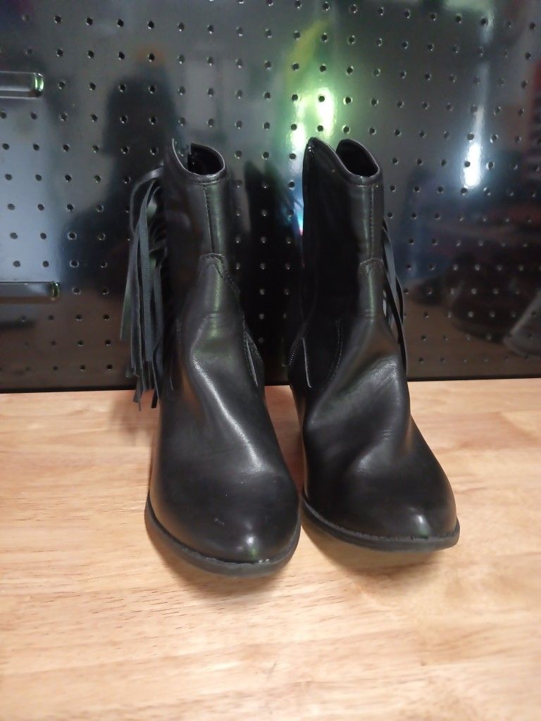 Wild Fable Boots Size 8.5