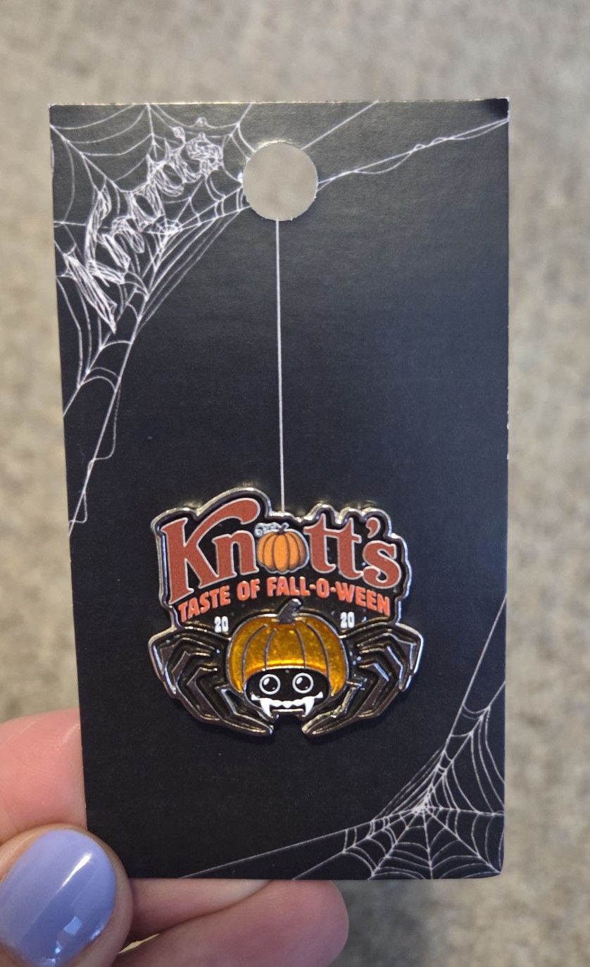 Knotts Berry Farm Collectible Pin