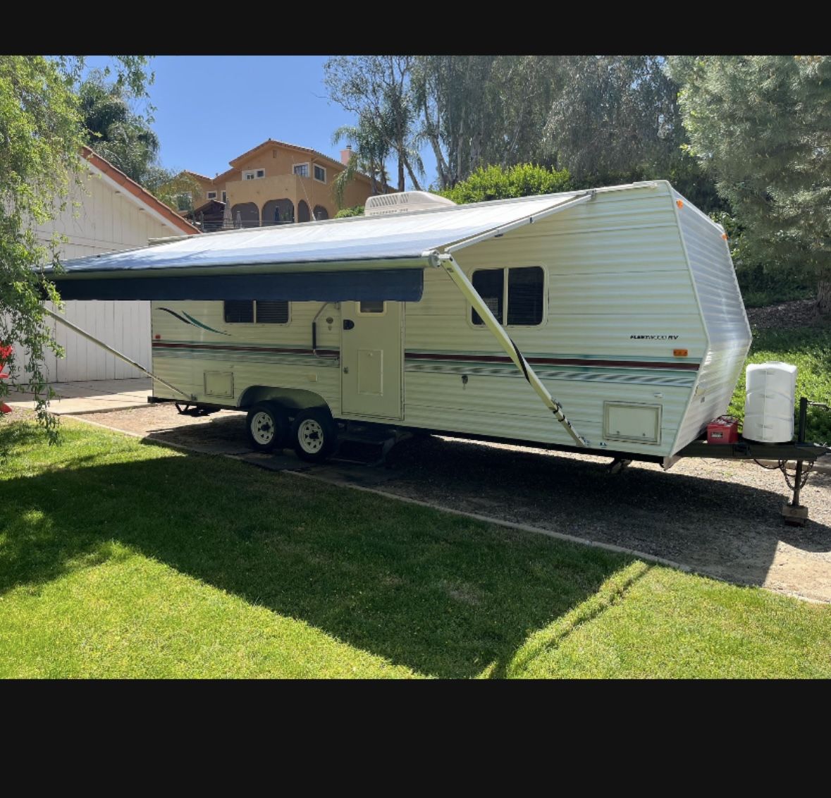 2002 Fleetwood Mallard Light Travel Trailer 