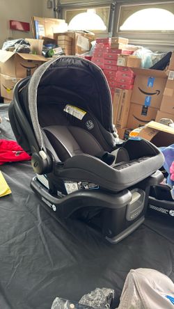Graco Gomax Infant Car Seat, Baseless Car Seat with Canopy, Rear Facing, Lightweight Carseat 200+ bought in past month