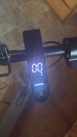 MaxShot Electric scooter