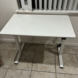 Standing desk electric