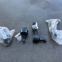 Chevrolet Tahoe 06 2WD Lower Ball Joint, Pit Man Arm & Idler Arm