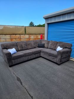 Gray L-Shaped 2pc Sectional Sofa