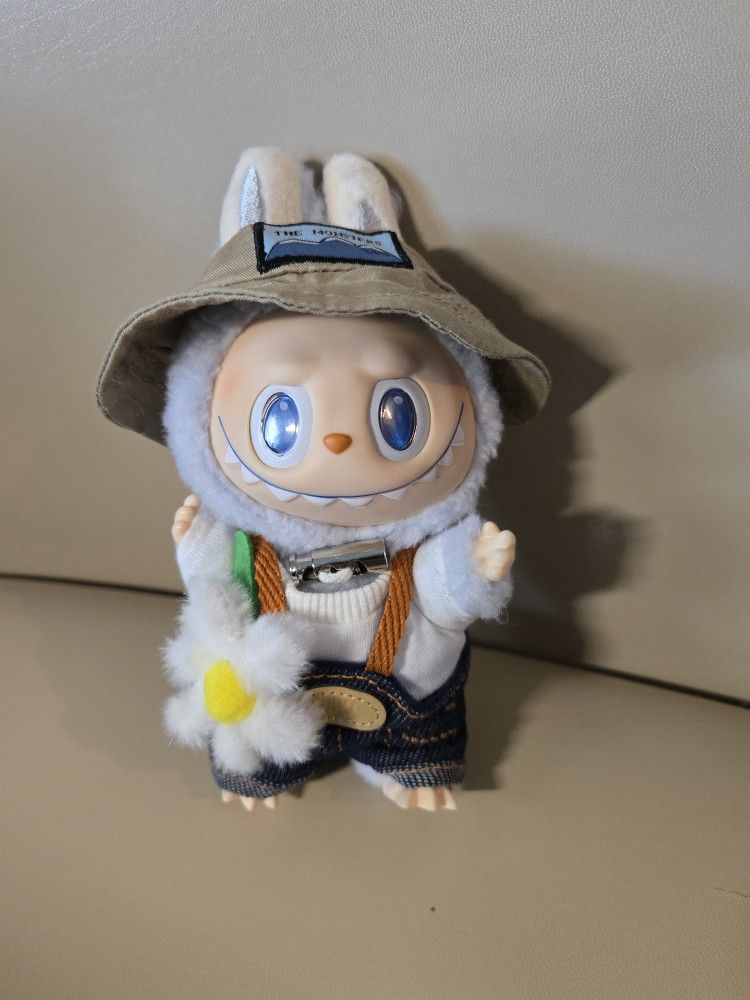 Labubu Fall In Wild Daisy Flower Pendant Keychain Plush 