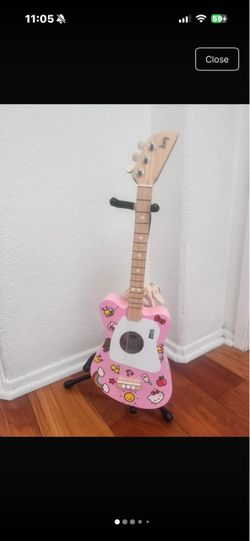 Hello kitty guitar