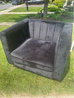Black velvet club chair ( moving must go this week )