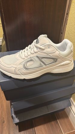 Dior shoe📲