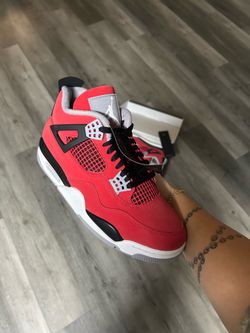 Jordan 4 Retro Toro Red 2026