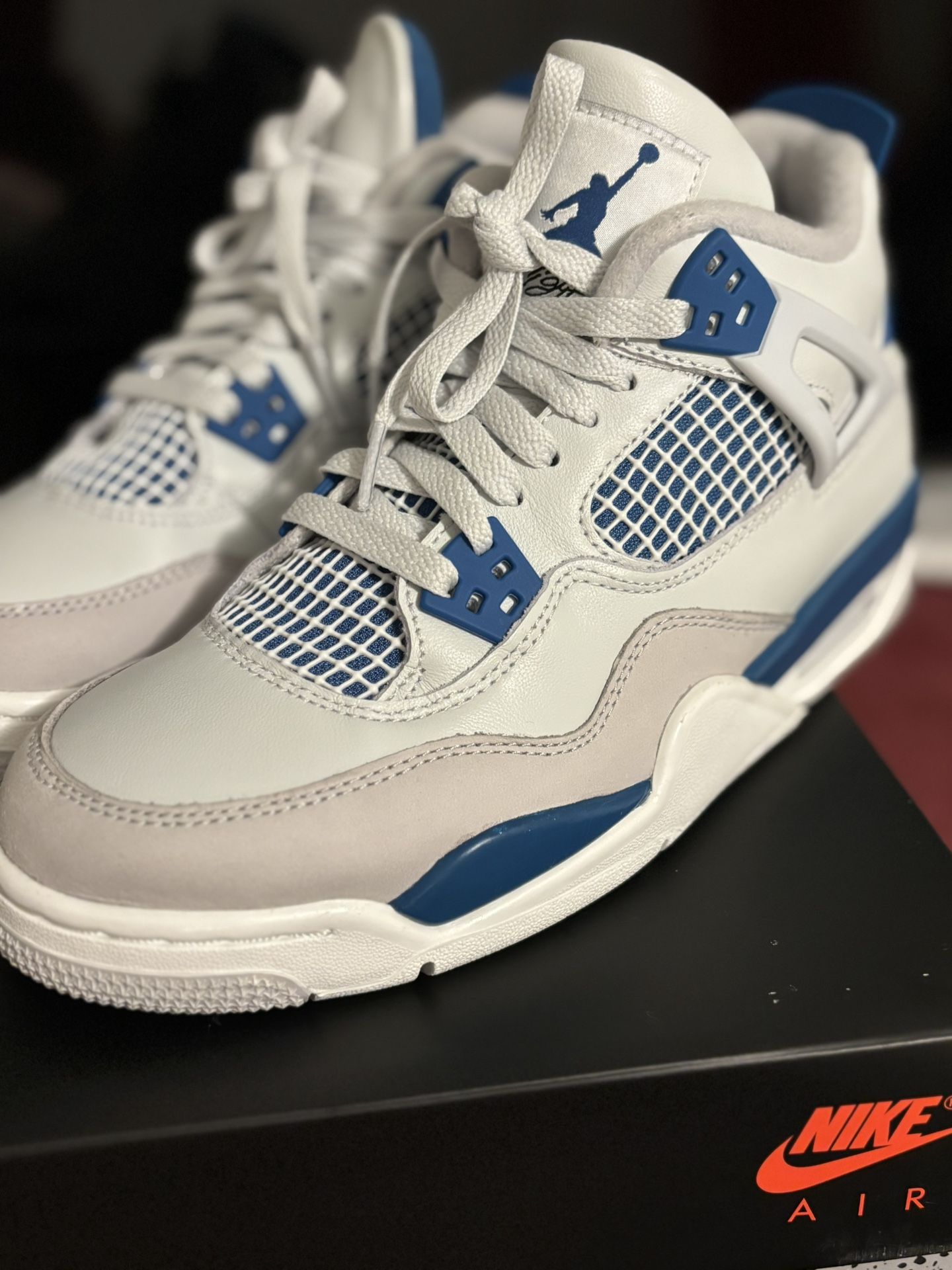Retro Jordan 4 Military Blue Size7Y