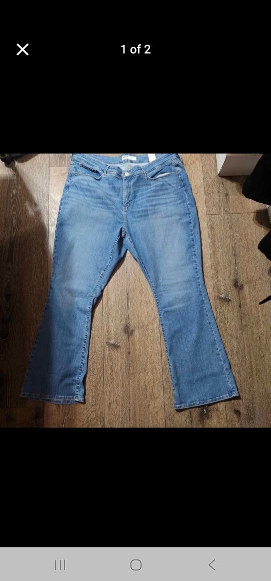 Signature Levi's Strauss Jeans And 1 Denizen.