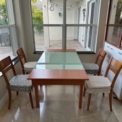 Extendable Breakfast Table Set
