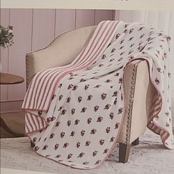 Laura Ashley Coco Plush Reversible Throw 60x70