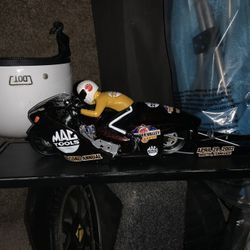 1:9 Scale Die Cast motorcycle Mac Tool 