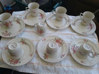 Nice plates and glasses brand gibson 15 pieces