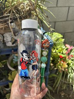 Max And Roxanne Cup And Pen 