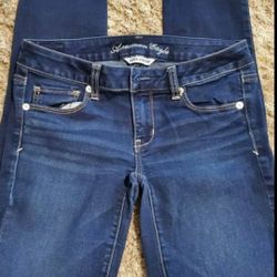 American Eagle Women's Blue Jeans Super Stretch - Size 4