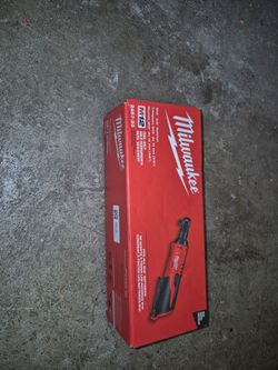 12 volts Milwaukee rachet for sale new in the box