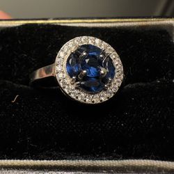 Awesome 🤩!! blue and white sapphire ring set in 925 sterling silver!