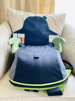 Trunki BoostApak- travel child car boost seat and backpack