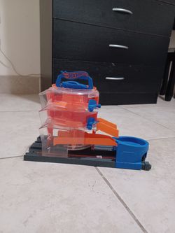Hot Wheels Small Garage